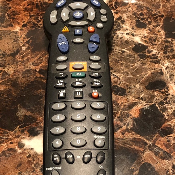 BendBroadband UEI 1090BC1 TV Cable Box Remote Control - Cleaned and Tested - Picture 2 of 6